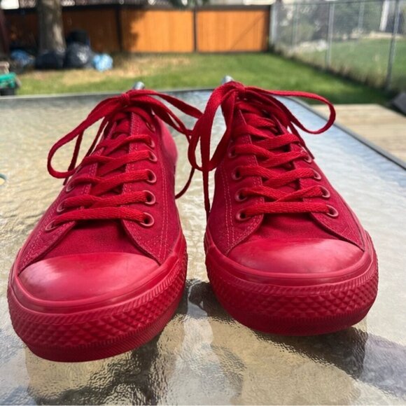 Converse Chuck Taylor All Star Low Tops Red Size Men's 10, Women's 12 - Picture 3 of 12